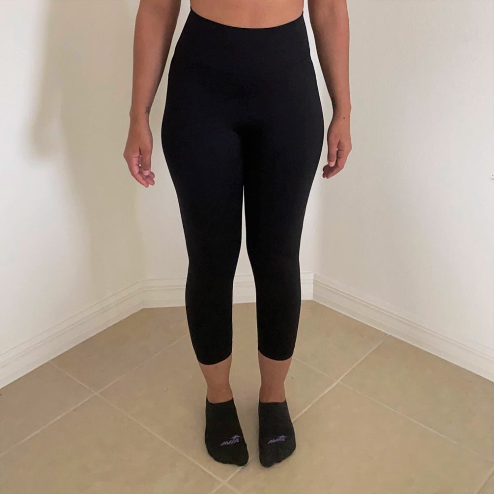 YOGACRAFT - Women's Short Leggings, Black, Small